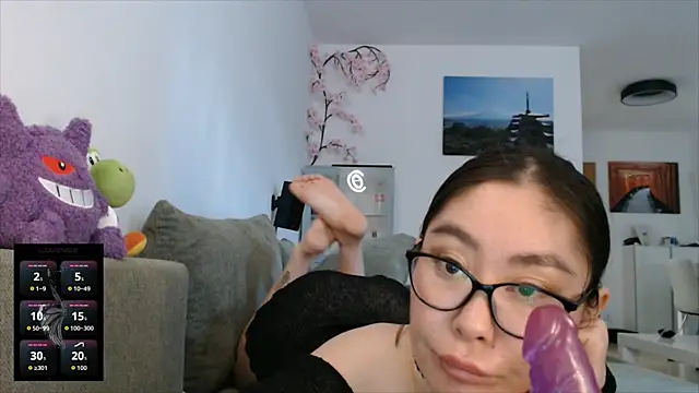 Snapshot of Kunimitsuu_ chatting on 15, 10, 2025 Kunimitsuu online show from 15, 10, 2025