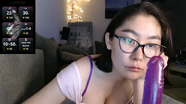 Snapshot of Kunimitsuu_ chatting on 18, 10, 2025 Kunimitsuu online show from 18, 10, 2025