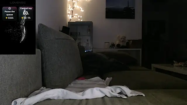 Snapshot of Kunimitsuu_ chatting on 21, 10, 2025 Kunimitsuu online show from 21, 10, 2025