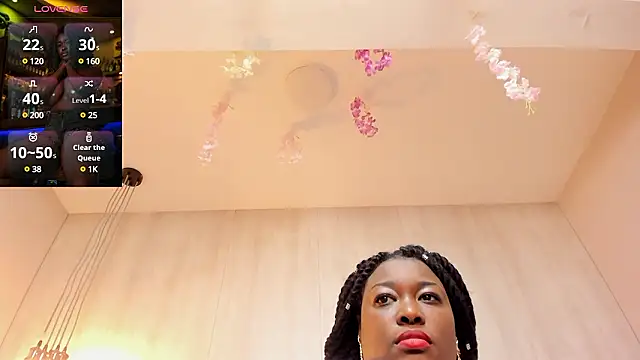 ShairaCoxx online show from 2, 12, 2024