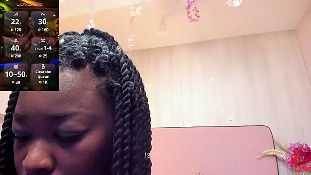 ShairaCoxx online show from 7, 12, 2024