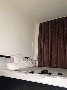 GiseleReine online show from 22, 3, 2025