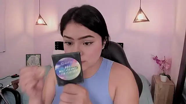 Oriana Guzman online show from 22, 9, 2025