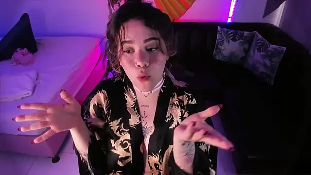 albaismynameX online show from 21, 2, 2025