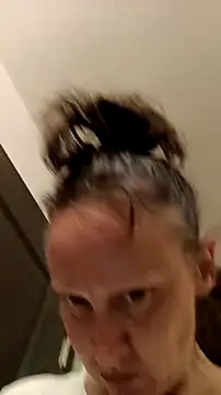 Snapshot of SexyB214 chatting on 1, 3, 2026 SexyB214 online show from 1, 3, 2026