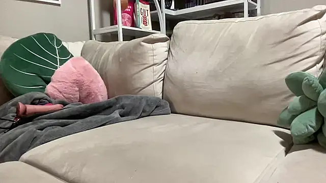 Snapshot of NatalieKneals chatting on 31, 12, 2024 NatalieKneals online show from 31, 12, 2024