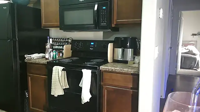 Snapshot of NatalieKneals chatting on 13, 2, 2025 NatalieKneals online show from 13, 2, 2025