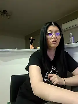 Snapshot of Milf_Abigail chatting on 25, 1, 2025 Milf Abigail online show from 25, 1, 2025