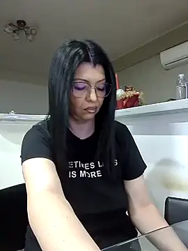 Snapshot of Milf_Abigail chatting on 28, 1, 2025 Milf Abigail online show from 28, 1, 2025