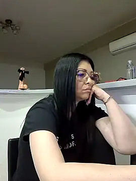 Snapshot of Milf_Abigail chatting on 3, 2, 2025 Milf Abigail online show from 3, 2, 2025