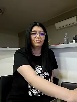 Snapshot of Milf_Abigail chatting on 4, 2, 2025 Milf Abigail online show from 4, 2, 2025