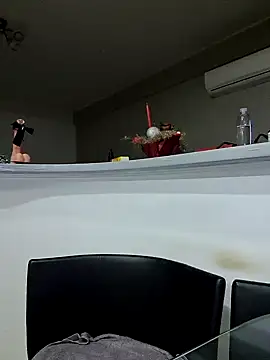 Snapshot of Milf_Abigail chatting on 5, 2, 2025 Milf Abigail online show from 5, 2, 2025