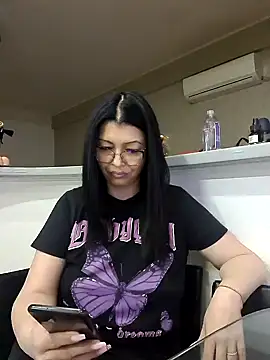 Snapshot of Milf_Abigail chatting on 6, 2, 2025 Milf Abigail online show from 6, 2, 2025