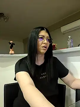 Snapshot of Milf_Abigail chatting on 6, 2, 2025 Milf Abigail online show from 6, 2, 2025