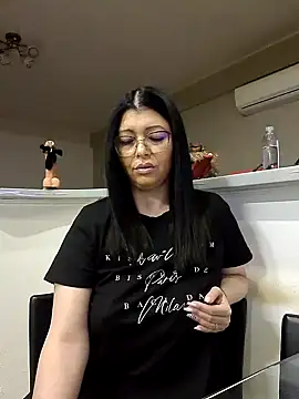 Snapshot of Milf_Abigail chatting on 8, 2, 2025 Milf Abigail online show from 8, 2, 2025