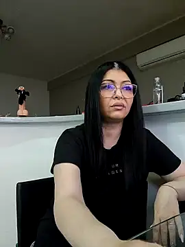 Snapshot of Milf_Abigail chatting on 10, 2, 2025 Milf Abigail online show from 10, 2, 2025