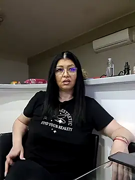 Snapshot of Milf_Abigail chatting on 2, 3, 2025 Milf Abigail online show from 2, 3, 2025