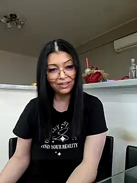 Snapshot of Milf_Abigail chatting on 2, 3, 2025 Milf Abigail online show from 2, 3, 2025