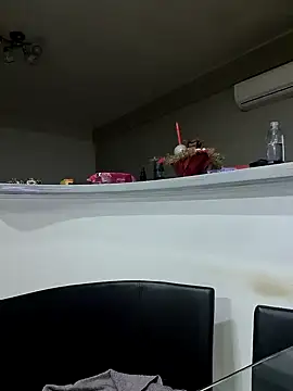 Snapshot of Milf_Abigail chatting on 3, 3, 2025 Milf Abigail online show from 3, 3, 2025