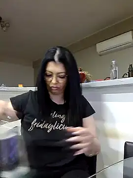 Snapshot of Milf_Abigail chatting on 4, 3, 2025 Milf Abigail online show from 4, 3, 2025