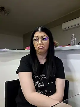 Snapshot of Milf_Abigail chatting on 6, 3, 2025 Milf Abigail online show from 6, 3, 2025