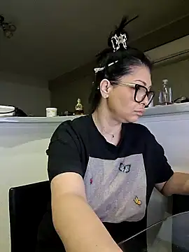 Snapshot of Milf_Abigail chatting on 25, 9, 2025 Milf Abigail online show from 25, 9, 2025