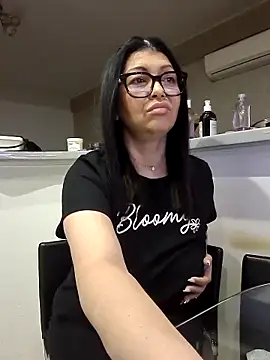 Snapshot of Milf_Abigail chatting on 27, 9, 2025 Milf Abigail online show from 27, 9, 2025