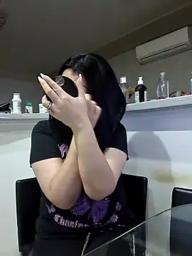 Snapshot of Milf_Abigail chatting on 3, 10, 2025 Milf Abigail online show from 3, 10, 2025