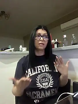 Snapshot of Milf_Abigail chatting on 24, 10, 2025 Milf Abigail online show from 24, 10, 2025