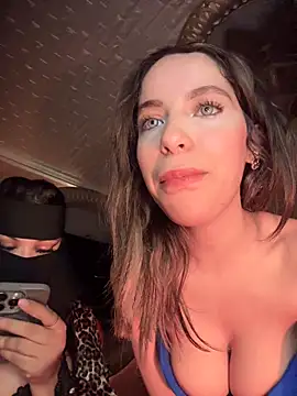 Snapshot of ORLA86 chatting on 11, 10, 2025 ORLA86 online show from 11, 10, 2025