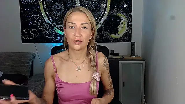 SexxyLiviaa online show from 29, 6, 2026
