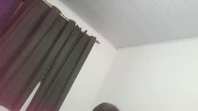 UncutToyBoy23cm online show from 2, 11, 2025