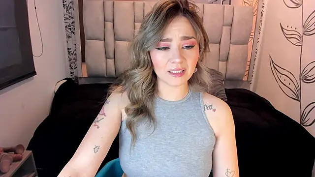 Snapshot of KataHot_ chatting on 14, 11, 2025 KataHot online show from 14, 11, 2025