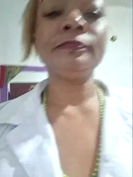 gatadeojosclaros online show from 1, 3, 2025