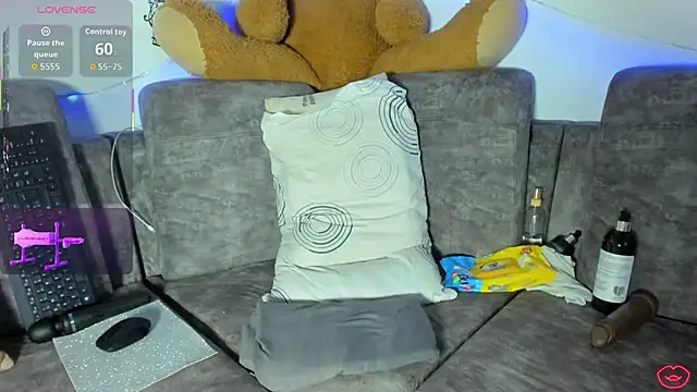 BrianaHazel online show from 18, 11, 2025