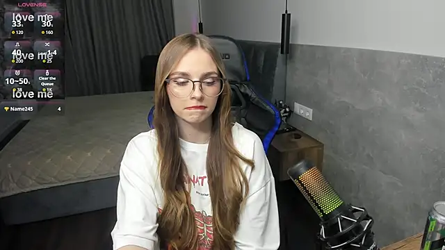 Snapshot of MCfly_11 chatting on 10, 3, 2026 MCfly 11 online show from 10, 3, 2026