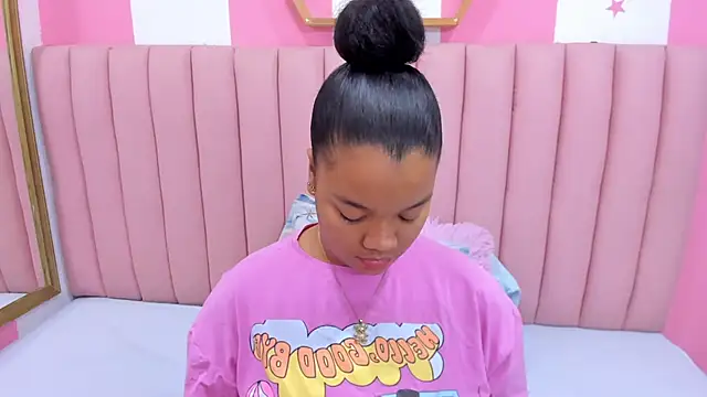 ISABELLA 020 online show from 11, 3, 2025