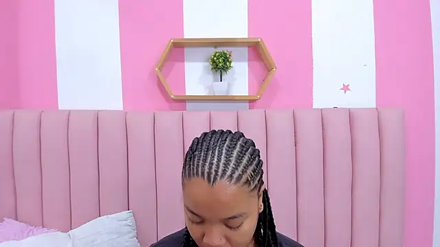 ISABELLA 020 online show from 14, 3, 2025