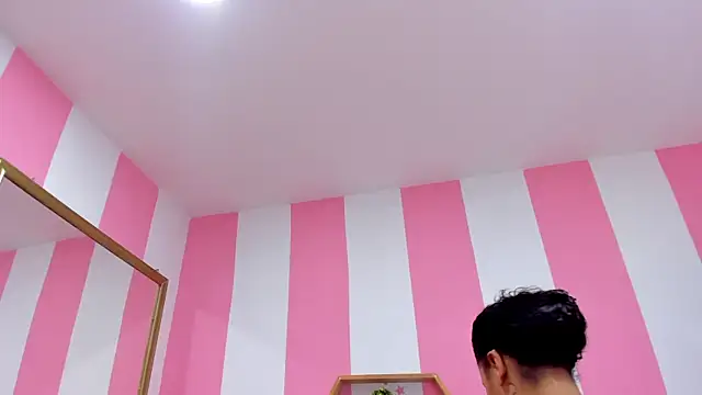 ISABELLA 020 online show from 19, 9, 2025