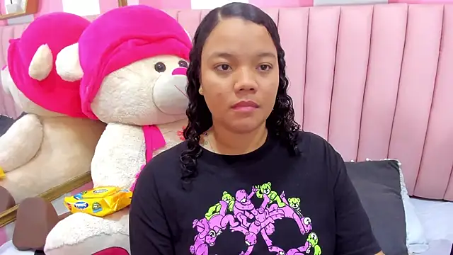 ISABELLA 020 online show from 18, 10, 2025