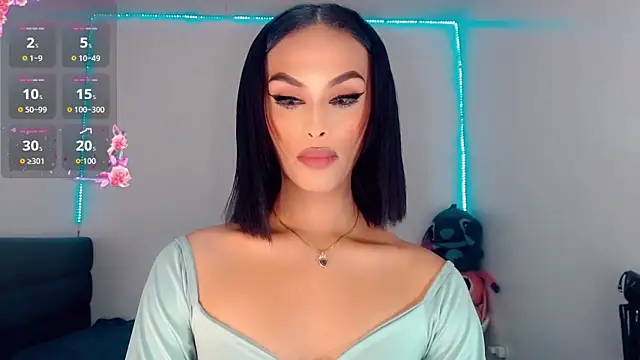 Snapshot of _Riannagarcia_ chatting on 17, 10, 2025  Riannagarcia  online show from 17, 10, 2025