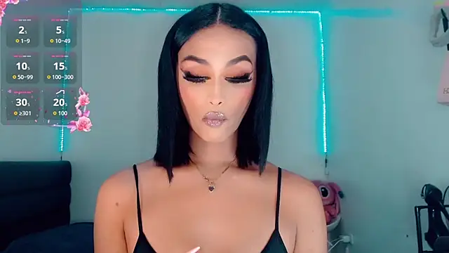 Snapshot of _Riannagarcia_ chatting on 23, 10, 2025  Riannagarcia  online show from 23, 10, 2025