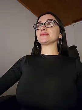 preetypeach online show from 2, 2, 2026