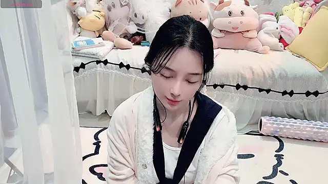 AKiKi711 online show from 28, 4, 2026