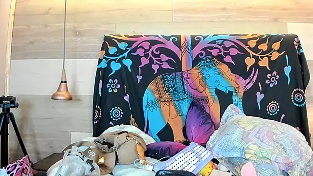 Cori Paige online show from 17, 9, 2025