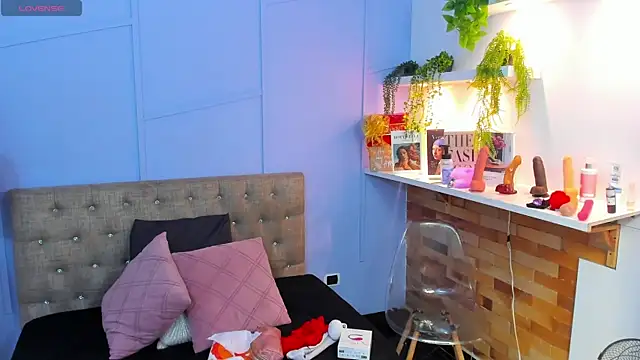 Snapshot of Georgina-coule chatting on 26, 12, 2024 Georgina-coule online show from 26, 12, 2024