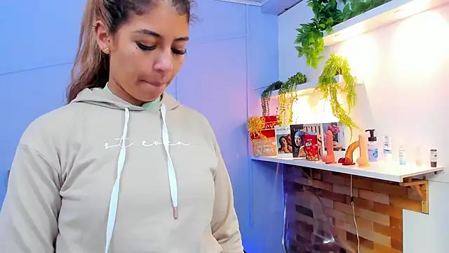 Snapshot of Georgina-coule chatting on 27, 12, 2024 Georgina-coule online show from 27, 12, 2024