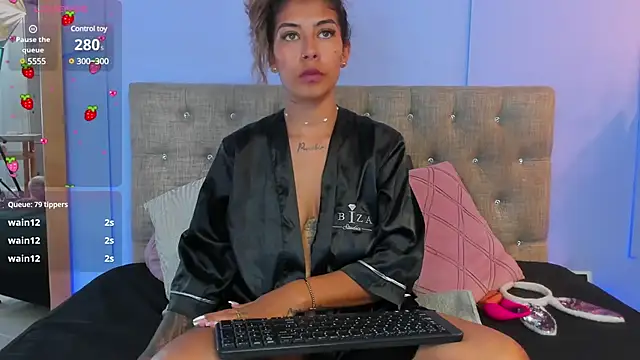 Snapshot of Georgina-coule chatting on 7, 1, 2025 Georgina-coule online show from 7, 1, 2025