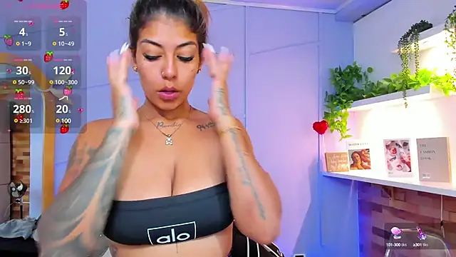 Snapshot of Georgina-coule chatting on 21, 2, 2025 Georgina-coule online show from 21, 2, 2025