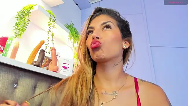 Snapshot of Georgina-coule chatting on 3, 3, 2025 Georgina-coule online show from 3, 3, 2025